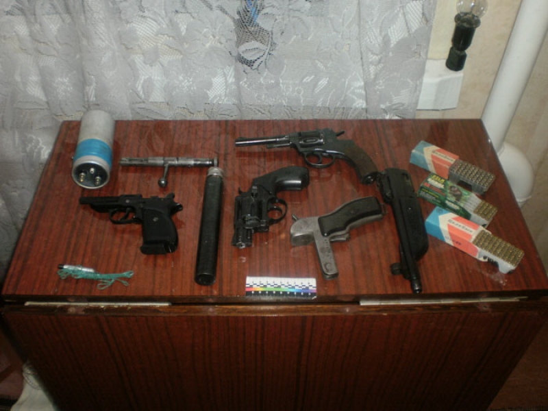 В Сумской области начался месячник добровольной сдачи оружия