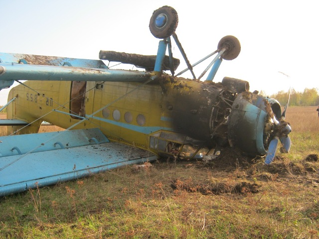 В Ямпольском районе упал самолет